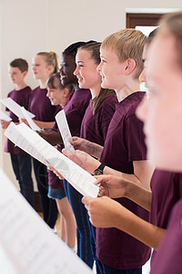 合唱团里的学生背景图片