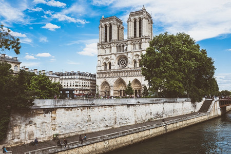 巴黎圣母教堂和塞纳河被过滤的图象贵妇人巴黎欧洲图片