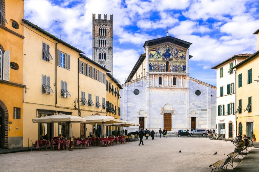 吸引力旅游的意大利托斯卡纳意大利托斯卡纳与卢古城大教堂的美丽广场罗马图片