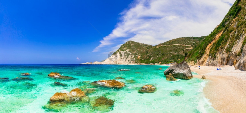 凯法利尼亚岛爱奥希腊佩塔尼海滩的壮丽景观吸引力沿海图片