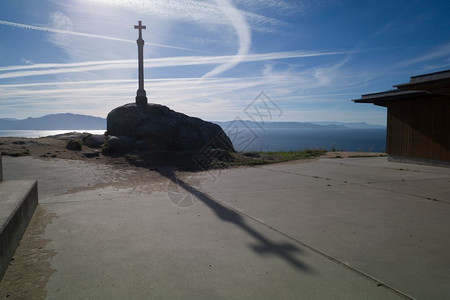 自然象征在Finisterre的0公里路尽头到圣地亚哥的喜布斯泰拉加利西亚背景图片