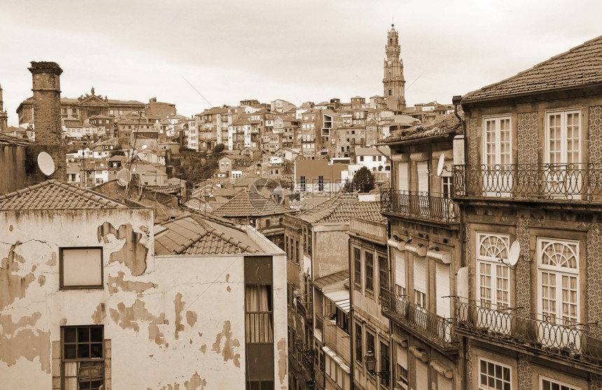 葡萄牙波尔图市航空对塞皮亚的定点雷特罗风格城市进行空中观察教科文组织港口世界图片