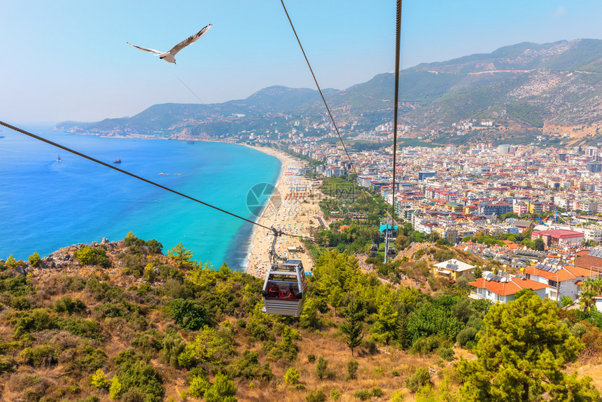 阿拉尼亚缆车可欣赏土耳其克利奥帕特拉海滩的景色阿拉尼亚缆车可欣赏土耳其克利奥帕特拉海滩的景色塔水建筑学图片