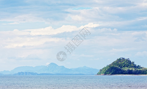 风与海云亚洲泰国橙岛海浪图片