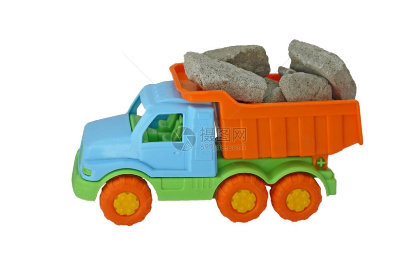 游戏车轮矿物运输石块的玩具彩色卡车白背景被隔绝图片