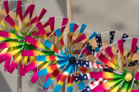 孩子转弯运动关闭彩虹针轮玩具多彩的涡轮机玩具图片