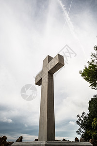 十字架公墓宁静希望犹太教巴塞罗那一个旧的数字和十架背景