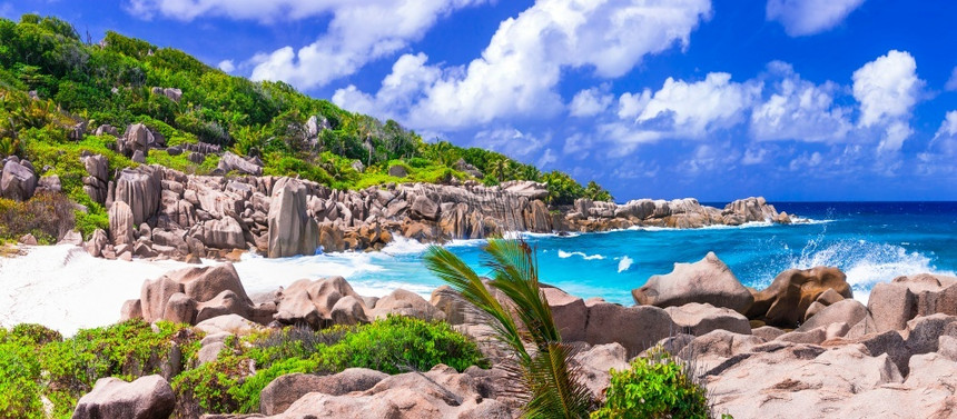 放松宁静塞舌尔的美丽热带海滩LaDigue岛以花岗岩闻名假期图片