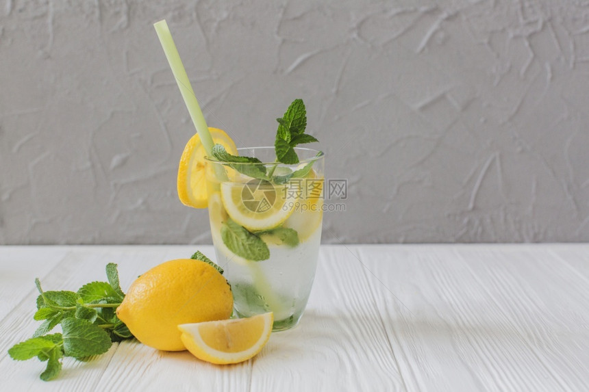 高分辨率照片夏季新鲜饮料柠檬优质照片高品绿色玻璃新鲜的图片