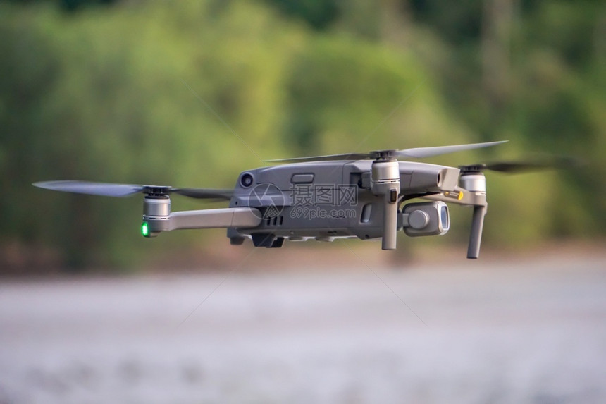 新型无人驾驶飞机行空中装备工具置技术高的监视图片