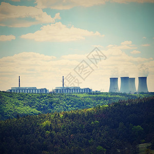风险植物杜科瓦尼核电厂捷克欧洲森林河谷景观Dukovany行业图片
