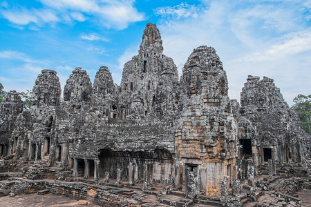 上帝亚洲人雕像柬埔寨吴哥瓦用石头顶着的古代拜顿寺庙图片