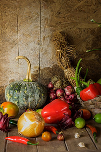 成熟营养蔬菜草和水果作为烹饪的原料卷心菜高清图片