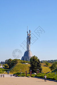 乌克兰祖国—母亲”大型纪念雕像天空景观高清图片