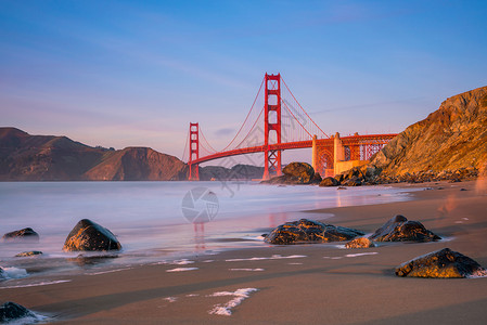 水金门大桥加利福尼亚州旧金山门大桥日落塔金的图片