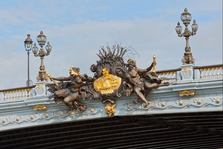 风景优美建筑学象征法国巴黎塞纳河桥上位于法国巴黎的塞纳河图片