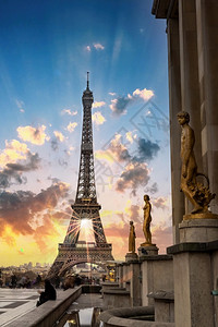 首都Eiffelrsquos塔日落巴黎有雕像天堂都会图片