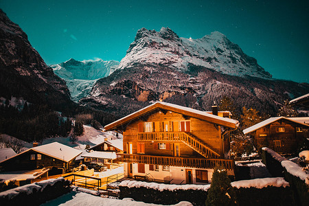 冬季雪景村庄背景图片