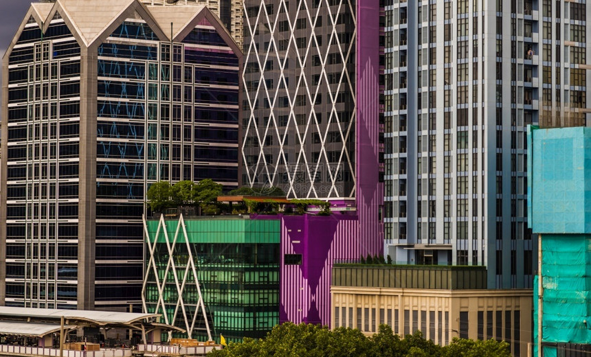 可选择的中央泰国曼谷20年8月13日曼谷市中心现代办公室大楼详细节曼谷市中心现代建筑设为模式和背景建立良好的环境选择重点外部的图片