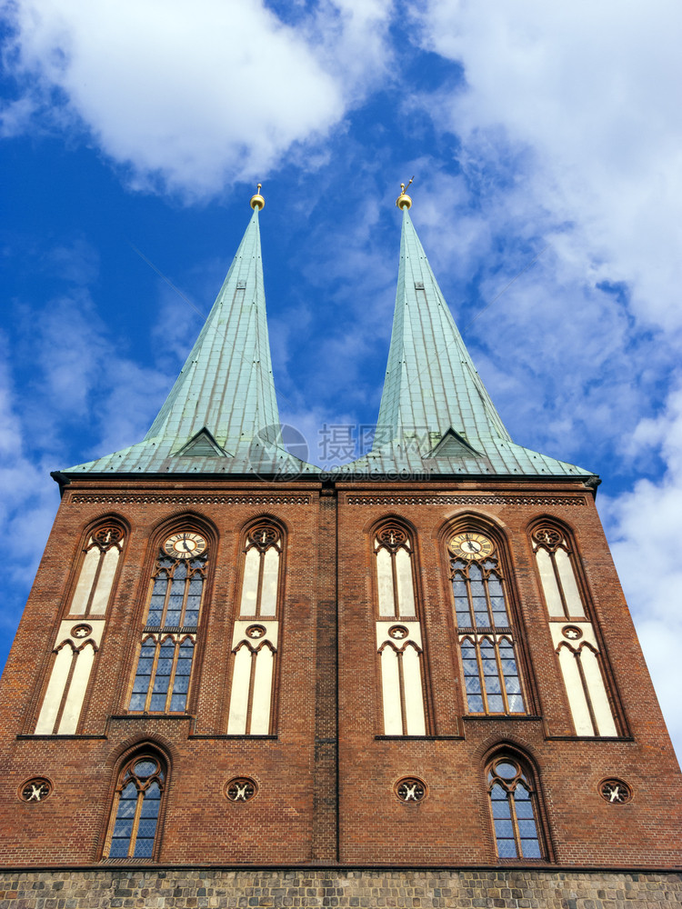 遗产最老的值得尼古拉教堂的外观也被称为德国柏林市的圣尼古拉斯教堂它是柏林最古老的教堂尼拉的外观也被称为柏林市的圣尼古拉斯教堂德国图片