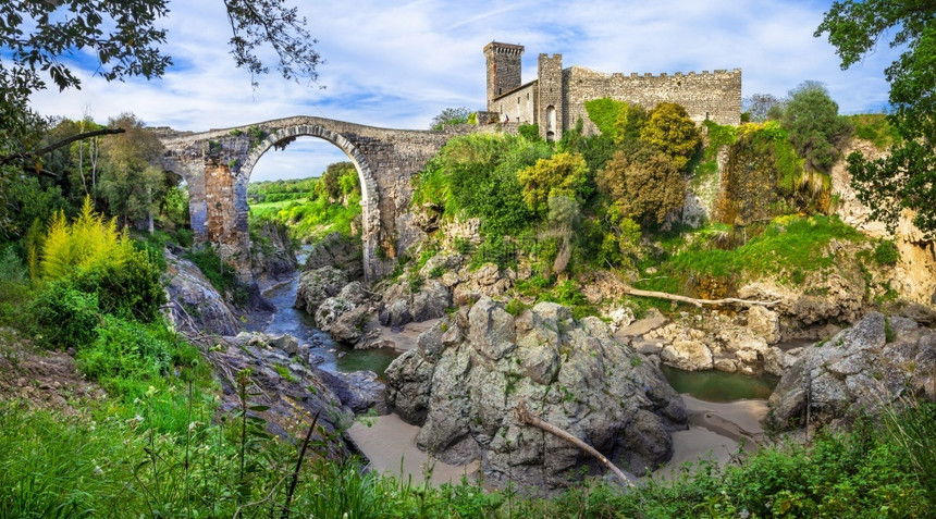 旅游河文明远古宗教城市Vulci旅行和意大利的礼仪地标与魔鬼之桥图片