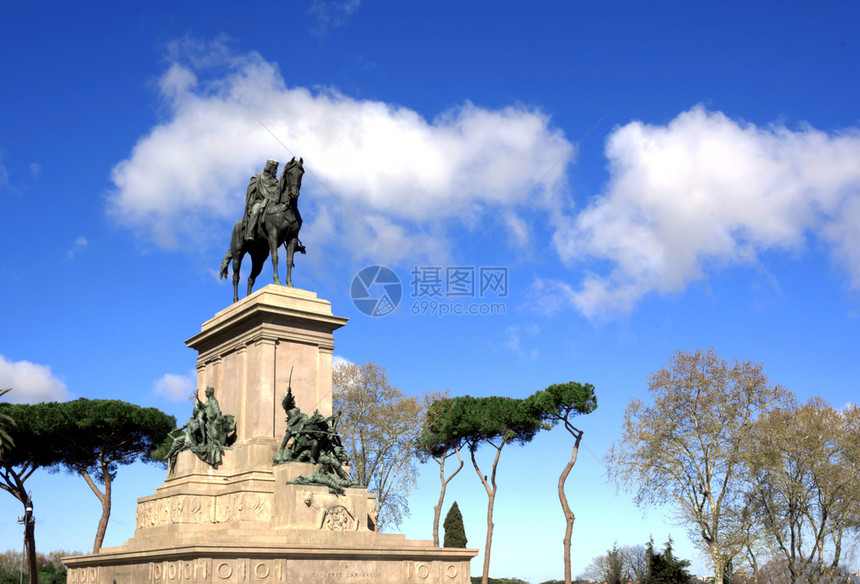 旅行建造著名的意大利罗马Janiculum山上的加里瓦尔迪马术纪念碑图片