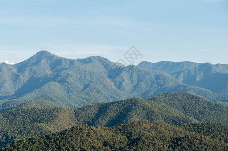 宁静美丽的冷泰国北部家公园高山脉面积Copyspace图片