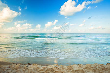 清晨日出美丽沙滩图片