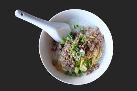 煮沸亚洲燕麦软米饭和小肉猪Conggee图片