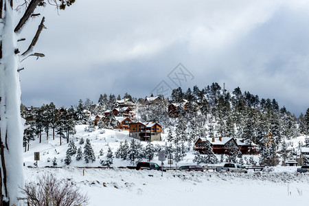 冬季雪景村庄背景图片