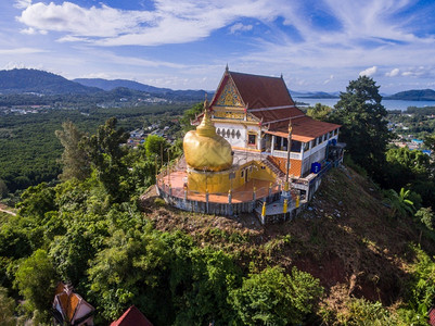 天线重量历史Kyaikhtiyo寺庙泰国普吉的空中观察背景图片