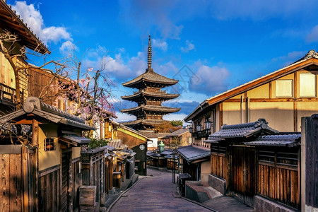 三年质保夜晚黎明日本京都八坂塔和三年街建造背景