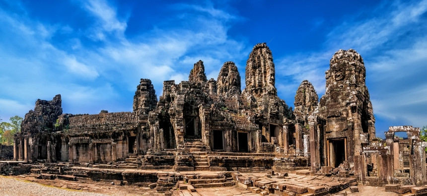 佛精神传统的AngkorWat综合建筑群Bayon寺庙全景柬埔寨暹粒SiemReap图片