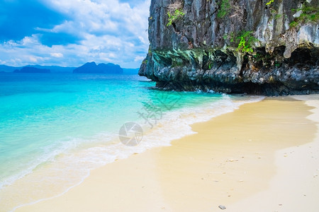 美丽的热带海滩和山地岛屿菲律宾巴拉万ElNido支撑目的地浪潮图片