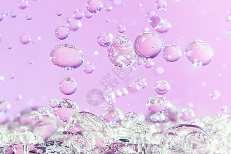 流动水下的气泡背景图片