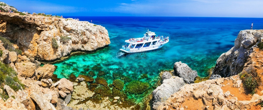 塞浦路斯岛格雷科角公园的美好自然乘船旅行多岩石的桥普罗塔拉斯图片