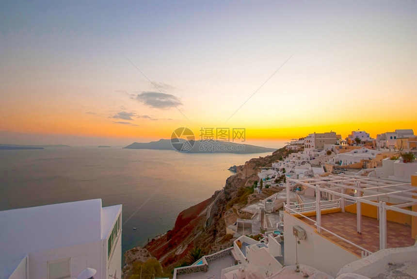 岛OiaSantorini希腊以浪漫和美丽的日落闻名圆顶火山图片