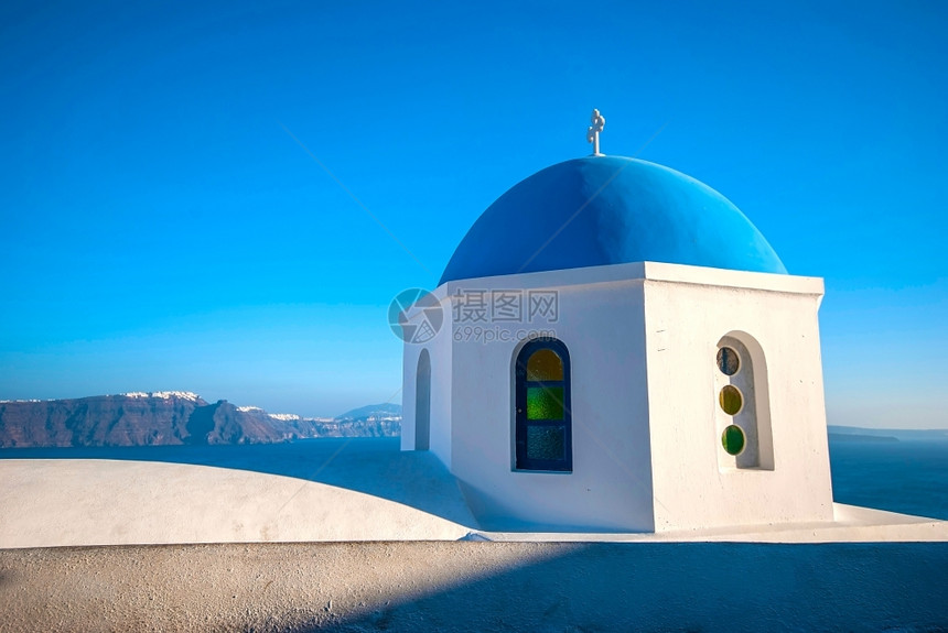 OiaSantorini希腊以浪漫和美丽的日落闻名蓝色旅游基克拉泽斯图片
