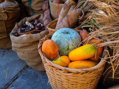 高的哈密瓜以豆类水果和兽医制品的高纤维饮食健康品瓜图片