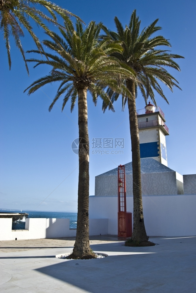 蓝色的葡萄牙在卡塞西港的美丽灯塔天空图片