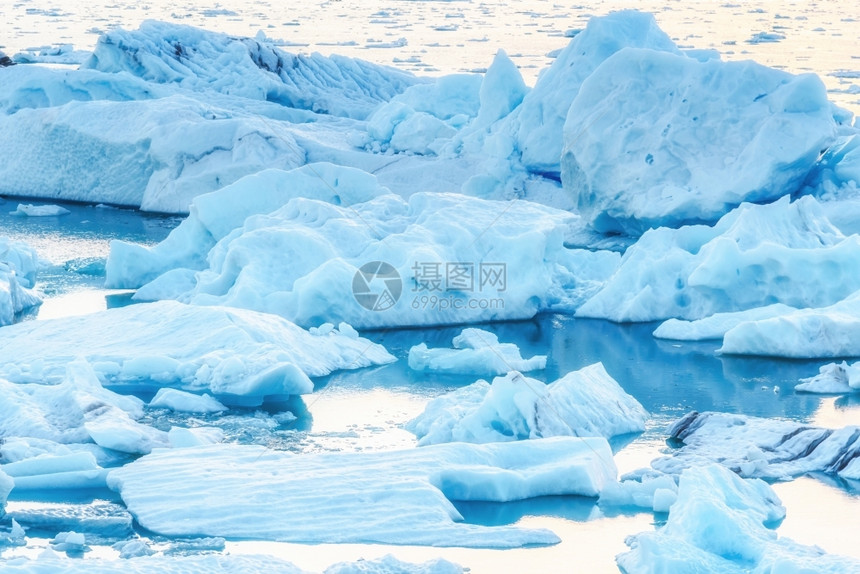 天空冰岛Jokulsarlon冰川环礁湖山的景象选择重点全球变暖概念北极气候图片