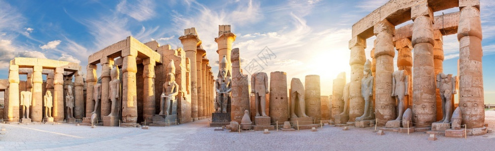 埃及日落全景古老的路克苏神庙风景文明天空过去的图片
