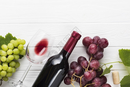 红色葡萄加酒高清晰度绿色红葡萄加酒优质照片装饰红色花园图片
