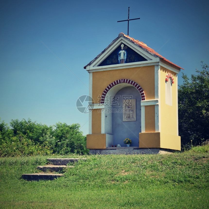 捷克斯洛伐建筑学上帝美丽的小礼拜堂欧洲捷克南摩拉维亚地区美景和日落葡萄酒区美景图片