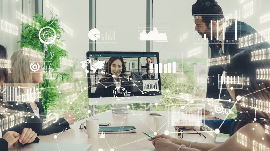 管理一种企业员工视频电话会议中商务人士的创意视觉营销数据分析和投资决策制定的数字技术概念企业员工视频电话会议中商务人士的创意视觉图片