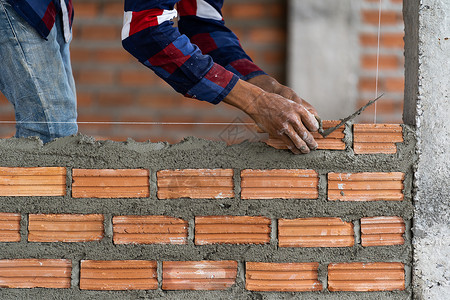 正在工作的建筑工人图片