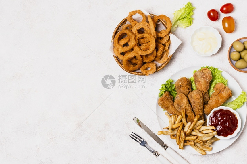 质量炸鸡配薯条复制空间分辨率和高品质美图炸鸡配薯条复制空间高品质美图概念方格的子图片