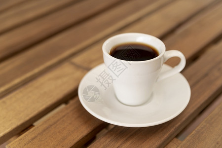 桌子可口杯黑咖啡木桌高分辨率照片可口杯黑咖啡木桌高品质照片早餐拿铁图片