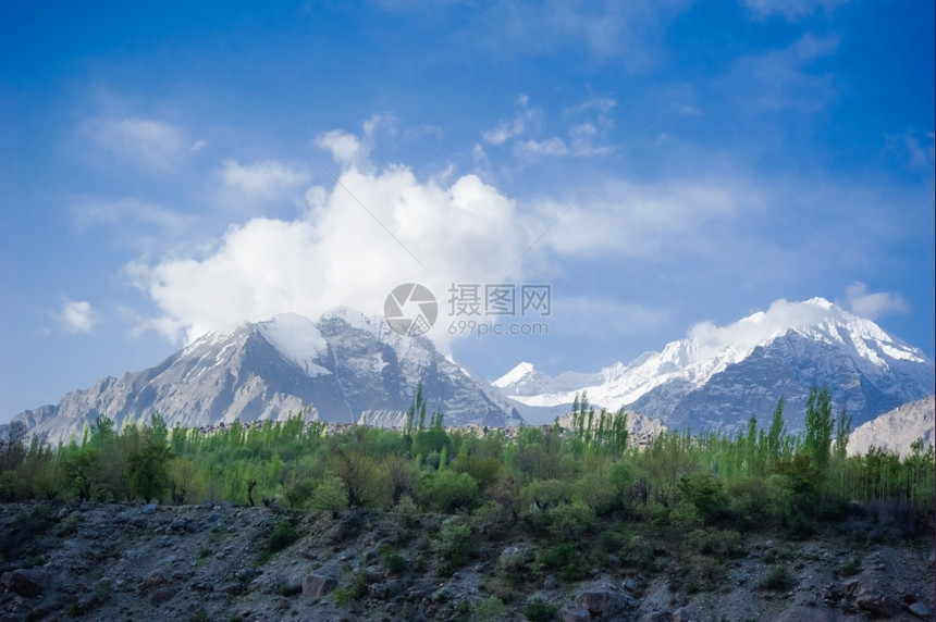 闪电易德利山谷美丽的自然图片