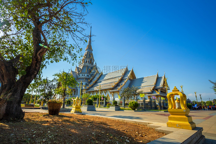 WatSothonwarararam是历史中心的一个佛教寺庙是泰国Chachoengsao省的主要旅游景点之一的佛教寺庙建造筑的图片